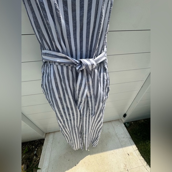 Roxy Gray and White Jumpsuit - Picture 3 of 16